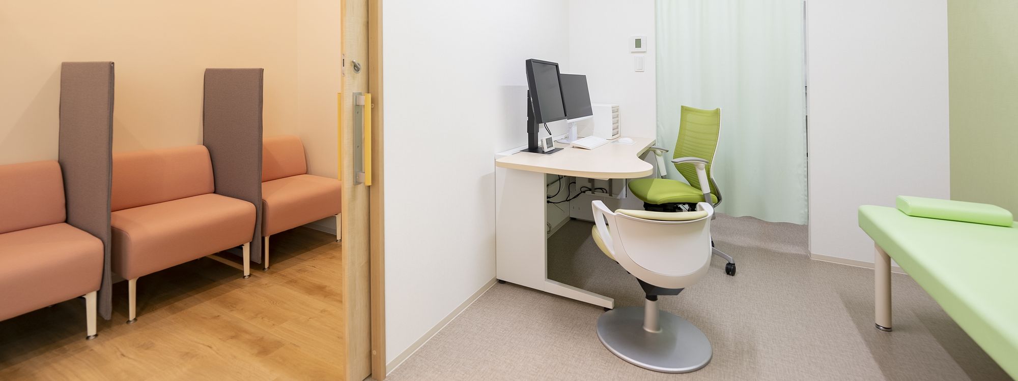 きみつ腎・泌尿器クリニック診察室の写真